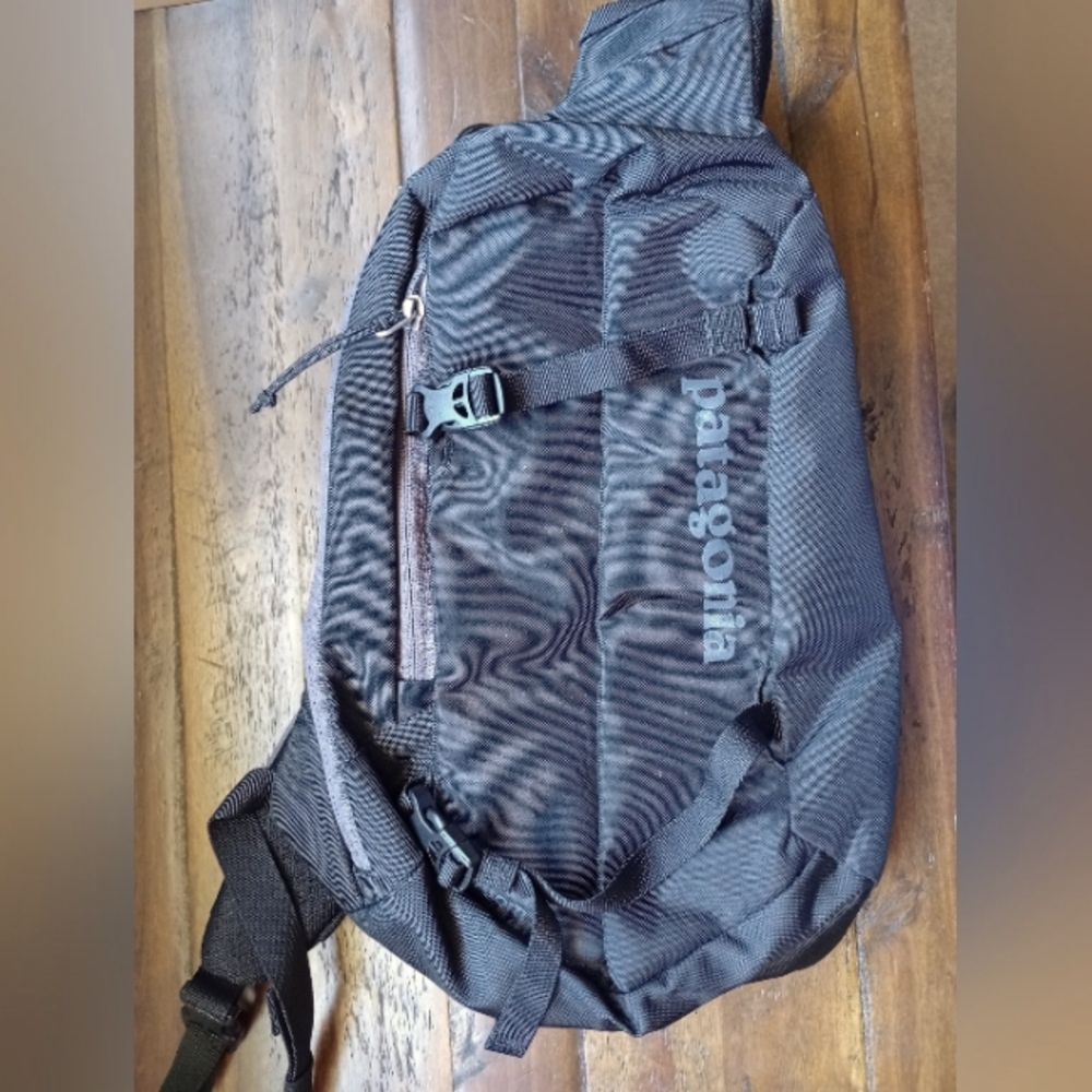 Patagonia 8L Atom Sling